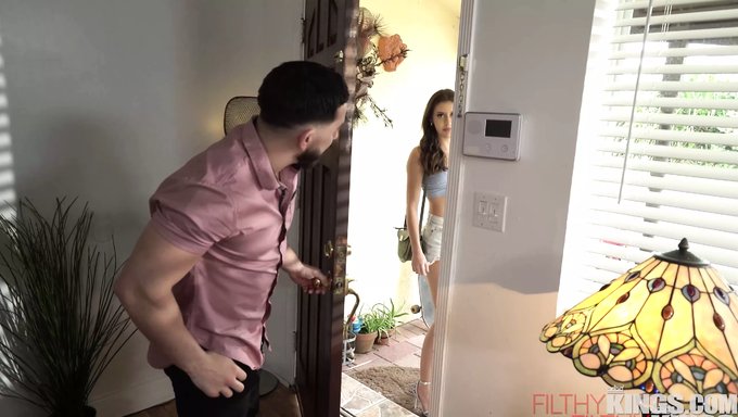 La Recién Llegada Catalina Ossa Disfruta De Una Gran Polla Durante Su Sesión De Casting