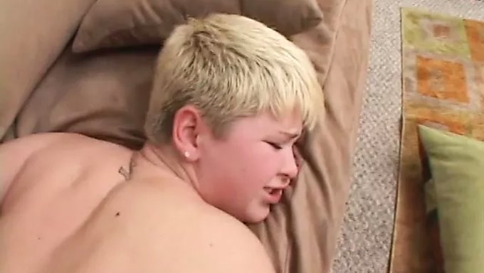 Sexo Interracial Con Una Teen Preciosa Y Un Semental Negro Muy Bien Dotado