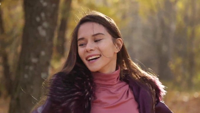 Leona Mia De Rusia: Un Impresionante Video Móvil