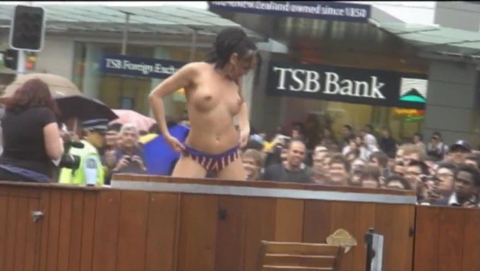 ¡indulge En El Desfile De Tetas Definitivas A 60 Fps! ¡no Te Lo Pierdas!