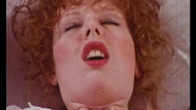 ¡una Belleza Americana Clásica De Molinhouse Con Estilo Vintage Retro! ¡no Te Pierdas Esta Escena Caliente Y Emocionante!