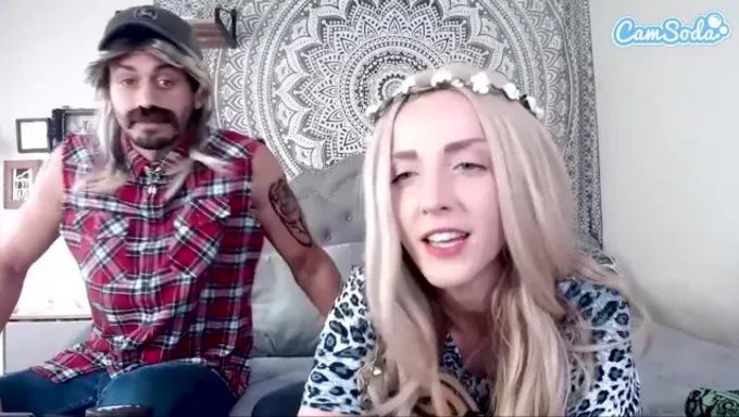 Parodia De Tiger King: La Rubia Carol Baskin Se Vuelve Loca Con Un Gran Semental Negro