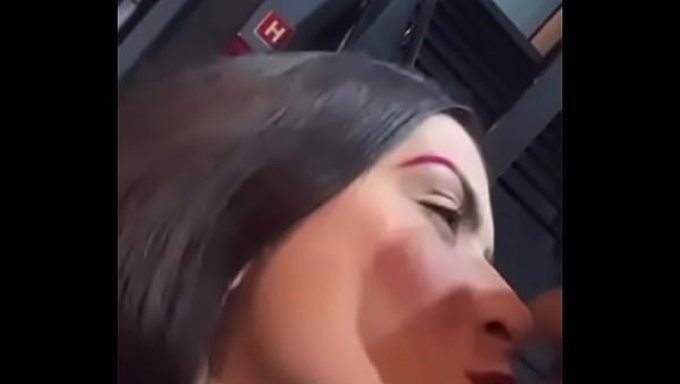 Mc Pipokinha Y Rita Son Artistas Eróticos Con Gioia Biel.