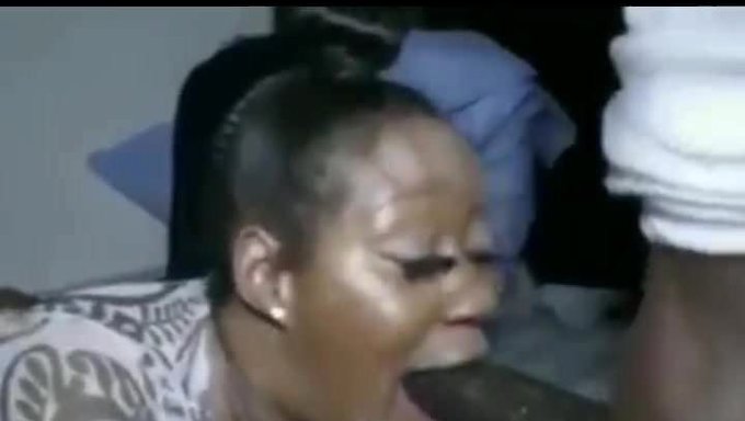Belleza Negra Se Pone Descuidada Con Sexo Oral