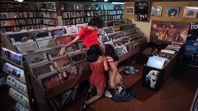 Trío Retro: Un Tributo A Los Encuentros Con Tiendas De Discos Vintage