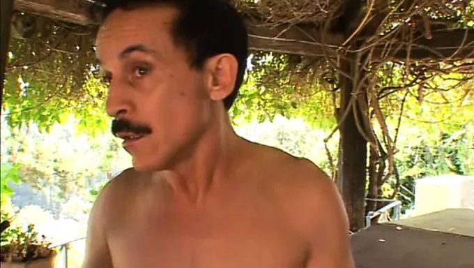 ¡esta Morena Es Follada En La Cara Y Luego En El Patio Trasero! ¡mira Cómo Disfruta!