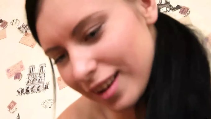Intensos Primeros Planos Del Culo De Una Seductora Nena