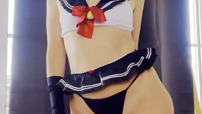 ¡mira A Esta Hermanastra Latina Mostrando Sus Grandes Tetas Y Su Coño En Un Video Amateur! ¡te Encantará Verla En Acción!