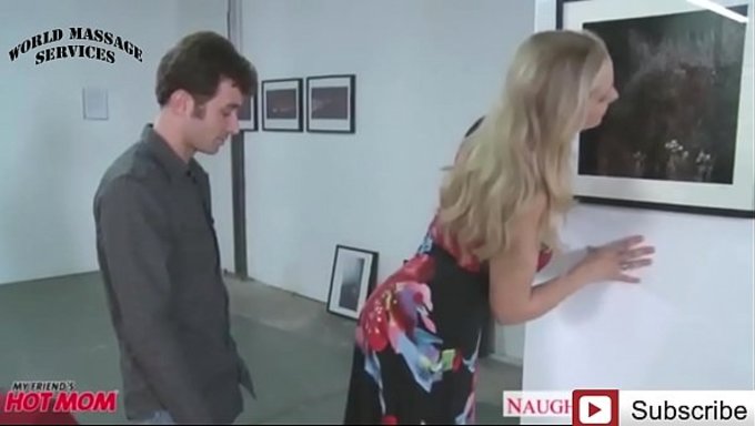 La Madrastra Se Folló A Su Hijastro En El Mundo De Las Galerías De Arte.