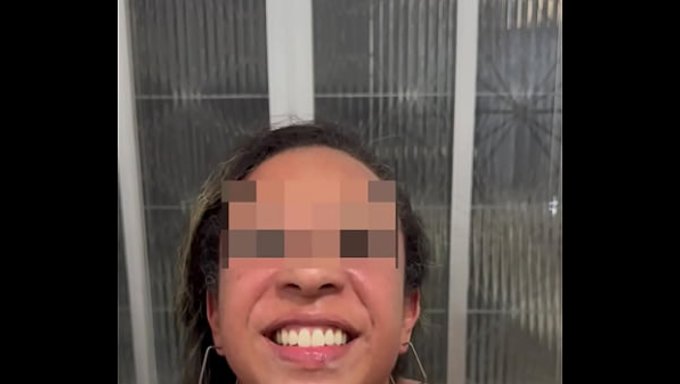 Se Acercó A Un Desconocido En El Baño Del Centro Comercial Y El Metro, Participando En Encuentros Íntimos.