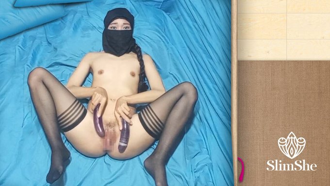 Pareja Árabe Disfruta Del Juego Anal Con Juguetes Y Dedos