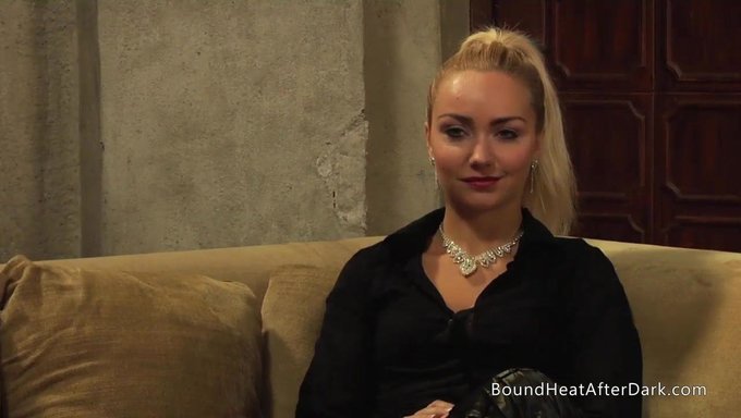 Acción Femdom Y Bdsm 69 Con Nathaly Cherie Y Su Esclava En Cuero