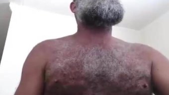 Un Hombre ...