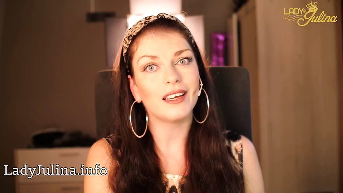 La Prueba De Instrucción De Masturbación De Lady Julina De La Dominatrix: Chupar Pollas Y Controlar El Orgasmo