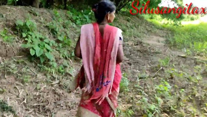 Cámara Oculta Captura A La Bhabhi India Siendo Perrita En El Campo