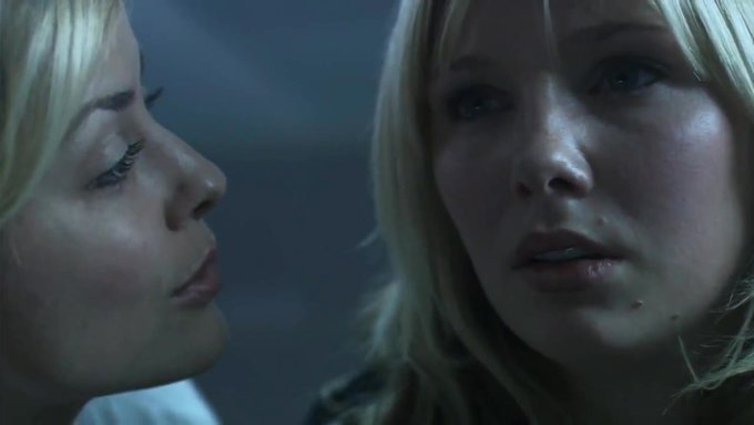 Estudiante Dormitorio Americano Es Azotada En Escena Bdsm
