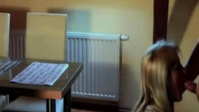 Diversión En La Eyaculación Femenina Y En La Webcam Con Una Perra Madura De Culo