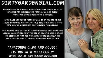 Nikki Curl...