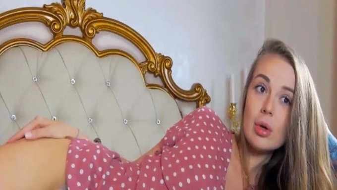 Una Impresionante Nena Tiene Un Orgasmo En Solitario Increíble