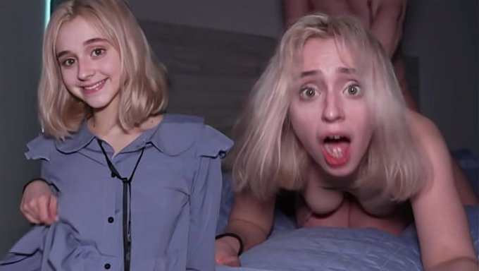 From Cute To Crazy - Orgasmo De Puta Sumisa Que Pone Los Ojos En Blanco.