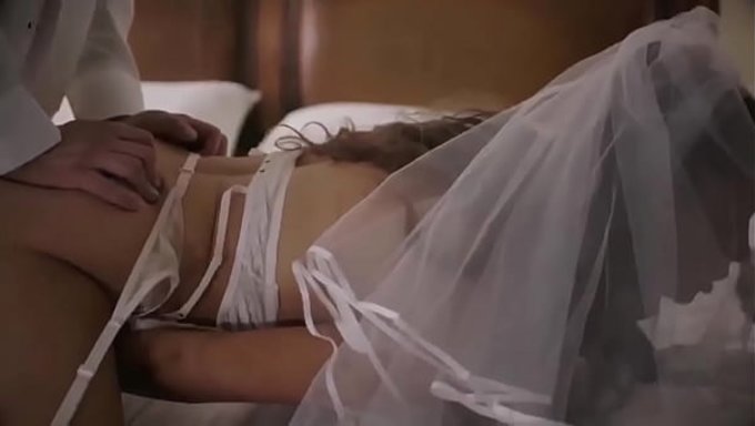 Sesión Caliente Y Ardiente De Una Pareja Recién Casada