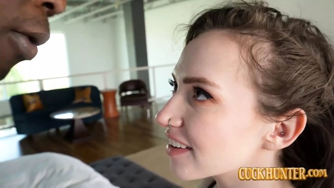 ¡la Cachonda Esposa Hazel Paige Deja Que Su Marido La Vea Ser Follada Por Una Gran Polla! ¡no Te Pierdas Esta Escena Caliente!