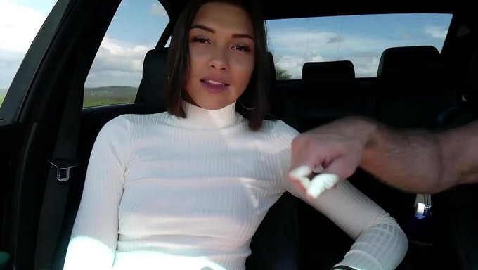 Una Gitana Caliente Es Follada En Todos Sus Agujeros En Una Entrevista Caliente
