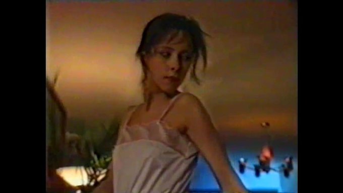 ¡el Video Retro De C.M. Muestra Porno Vintage! ¡no Te Lo Pierdas!