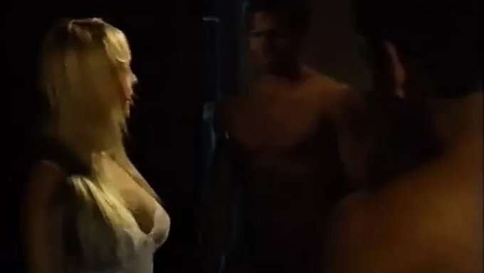 Famosas Vintage En Un Video Clásico De Porno Vintage